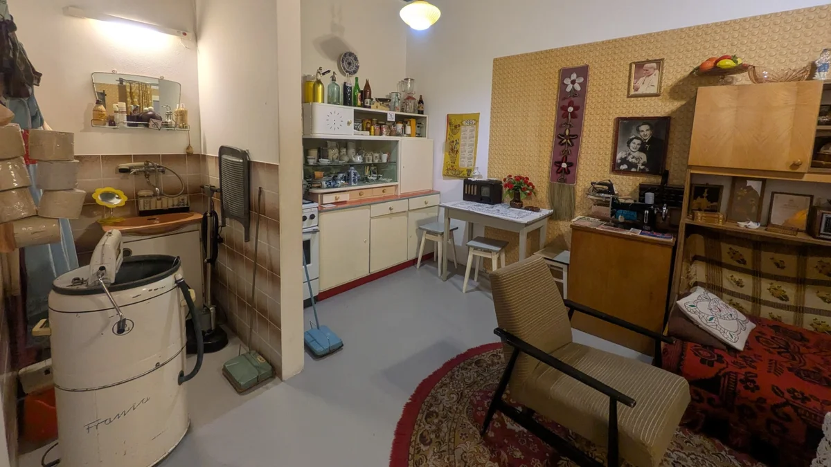 当時の暮らしを再現した部屋
