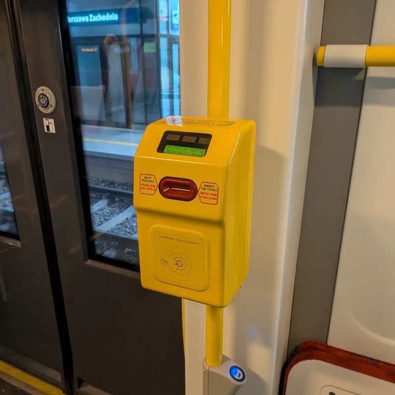 チケットに打刻する機械