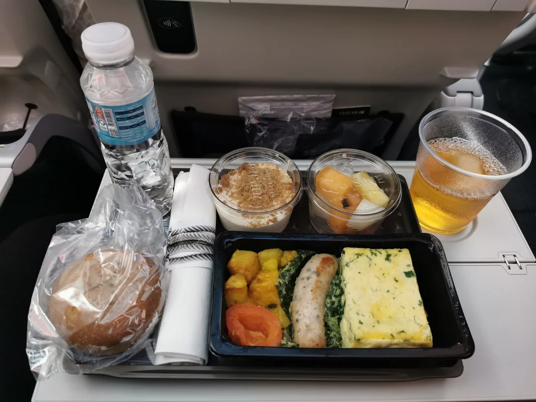 カタール航空の機内食