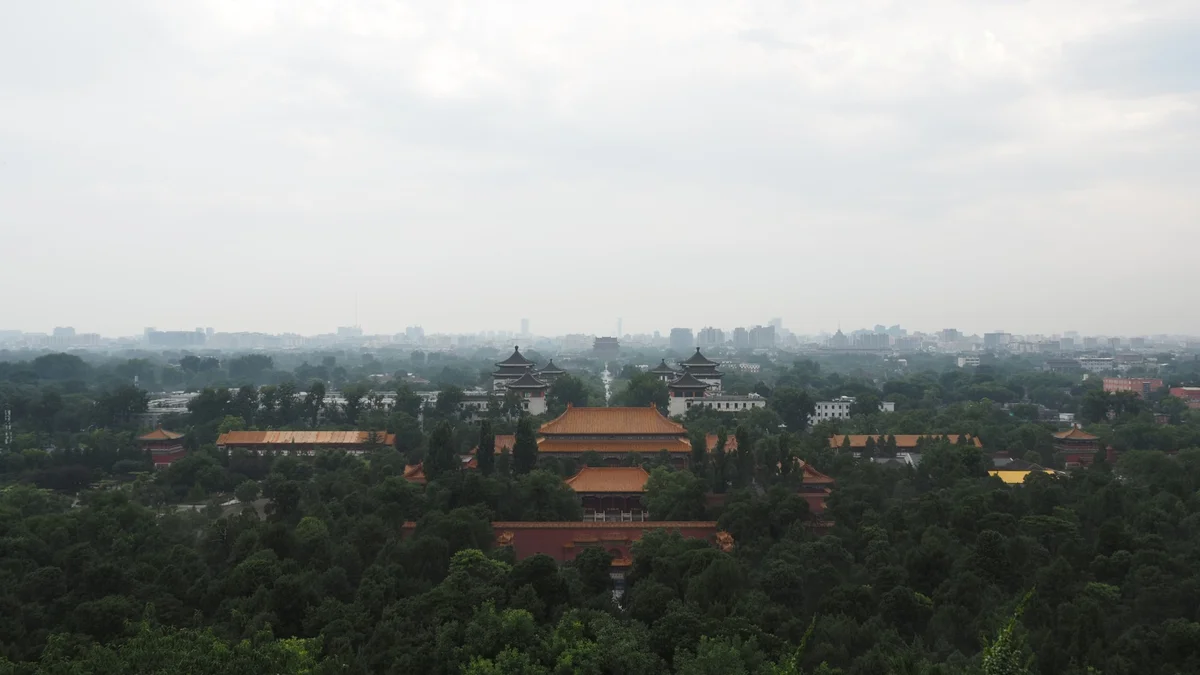 北側（寿皇殿）